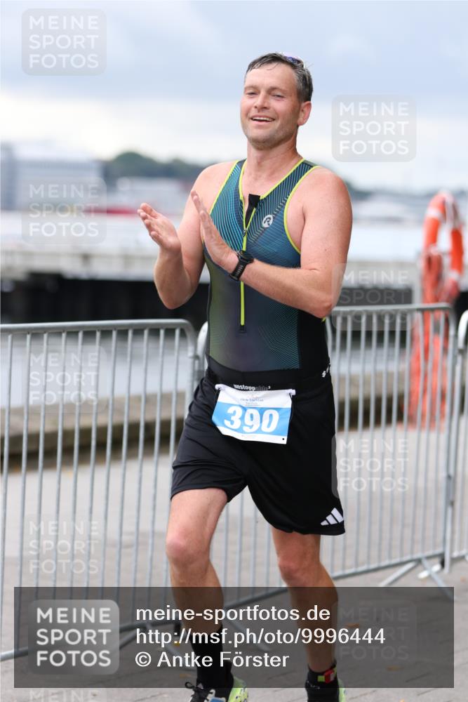 16.08.2026 - KN Förde Triathlon 2026 Antke Förster http://msf.ph/oto/9996444 16.08.2026 11:52:06 Laufen  meine-sportfotos.de