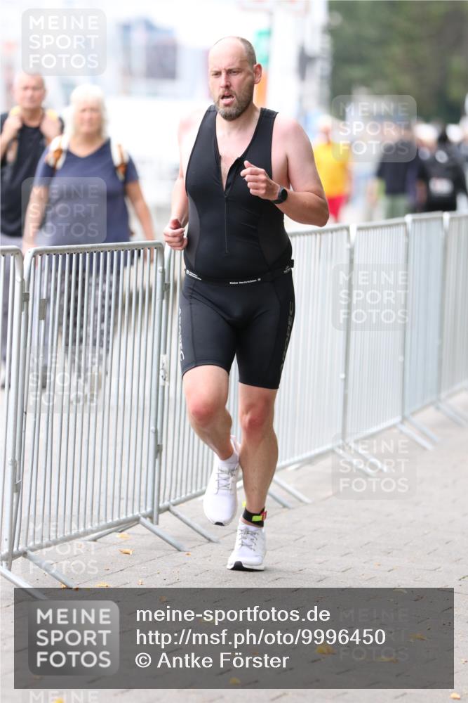 16.08.2026 - KN Förde Triathlon 2026 Antke Förster http://msf.ph/oto/9996450 16.08.2026 11:52:14 Laufen  meine-sportfotos.de