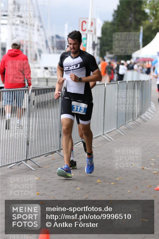 16.08.2026 - KN Förde Triathlon 2026 Antke Förster http://msf.ph/oto/9996510 16.08.2026 11:53:50 Laufen  meine-sportfotos.de