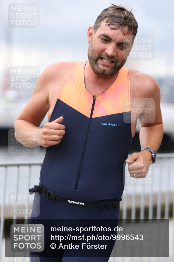16.08.2026 - KN Förde Triathlon 2026 Antke Förster http://msf.ph/oto/9996543 16.08.2026 11:54:22 Laufen  meine-sportfotos.de