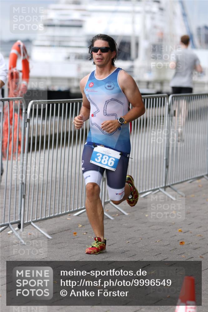 16.08.2026 - KN Förde Triathlon 2026 Antke Förster http://msf.ph/oto/9996549 16.08.2026 11:55:01 Laufen  meine-sportfotos.de