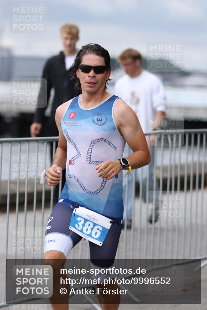 16.08.2026 - KN Förde Triathlon 2026 Antke Förster http://msf.ph/oto/9996552 16.08.2026 11:55:02 Laufen  meine-sportfotos.de