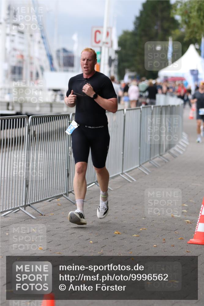 16.08.2026 - KN Förde Triathlon 2026 Antke Förster http://msf.ph/oto/9996562 16.08.2026 11:55:11 Laufen  meine-sportfotos.de