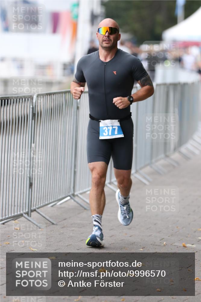 16.08.2026 - KN Förde Triathlon 2026 Antke Förster http://msf.ph/oto/9996570 16.08.2026 11:55:20 Laufen  meine-sportfotos.de