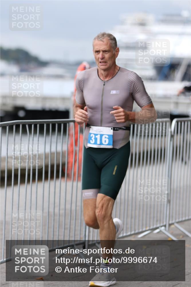 16.08.2026 - KN Förde Triathlon 2026 Antke Förster http://msf.ph/oto/9996674 16.08.2026 11:56:56 Laufen  meine-sportfotos.de