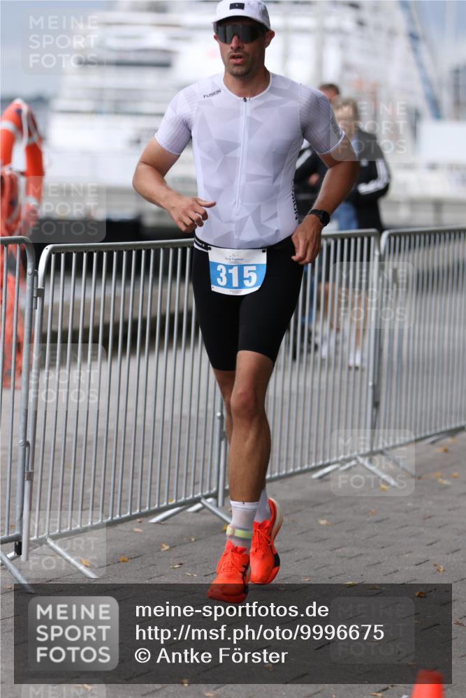 16.08.2026 - KN Förde Triathlon 2026 Antke Förster http://msf.ph/oto/9996675 16.08.2026 11:56:57 Laufen  meine-sportfotos.de