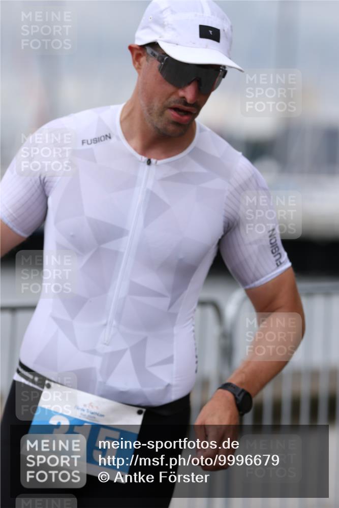 16.08.2026 - KN Förde Triathlon 2026 Antke Förster http://msf.ph/oto/9996679 16.08.2026 11:57:00 Laufen  meine-sportfotos.de