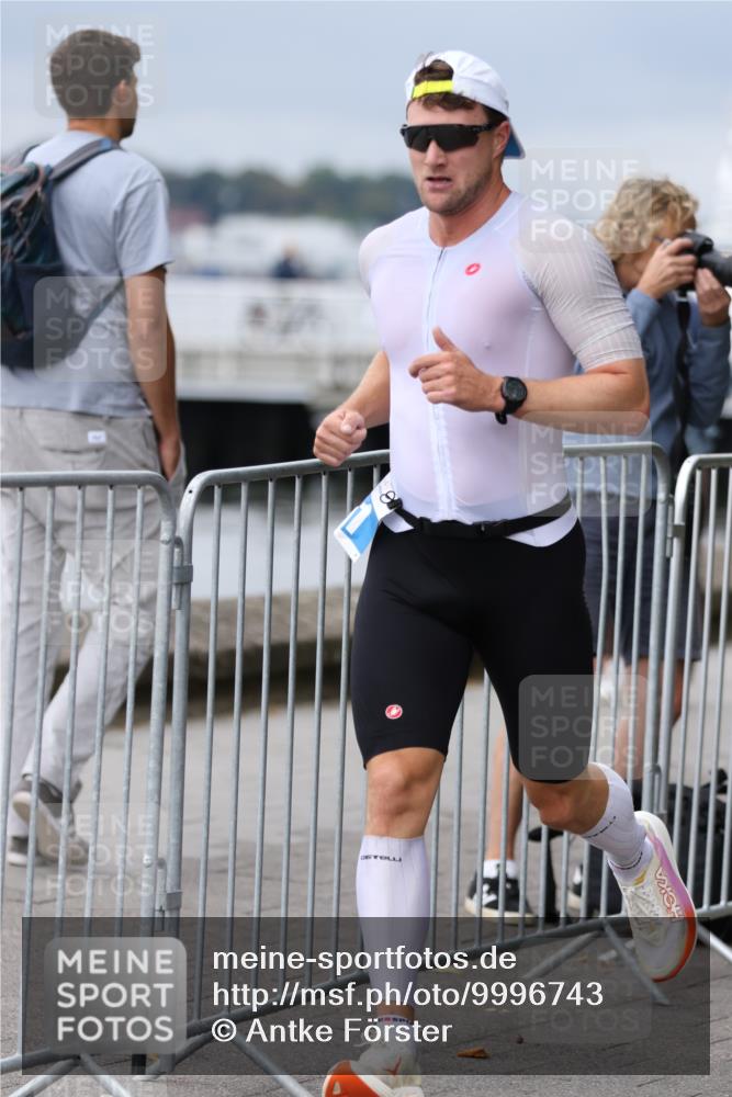 16.08.2026 - KN Förde Triathlon 2026 Antke Förster http://msf.ph/oto/9996743 16.08.2026 11:57:59 Laufen  meine-sportfotos.de