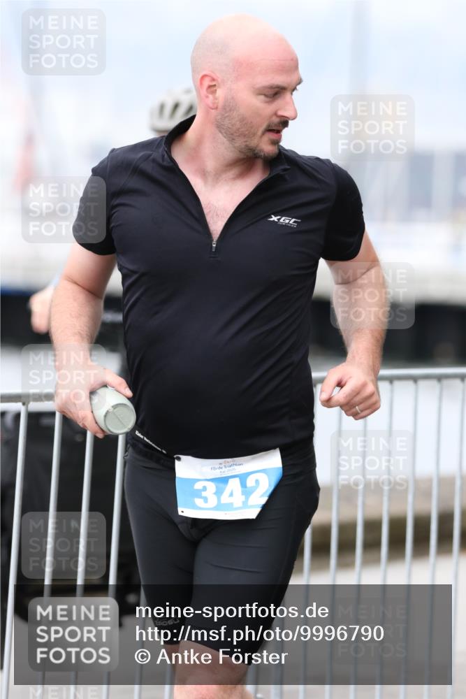 16.08.2026 - KN Förde Triathlon 2026 Antke Förster http://msf.ph/oto/9996790 16.08.2026 11:58:35 Laufen  meine-sportfotos.de