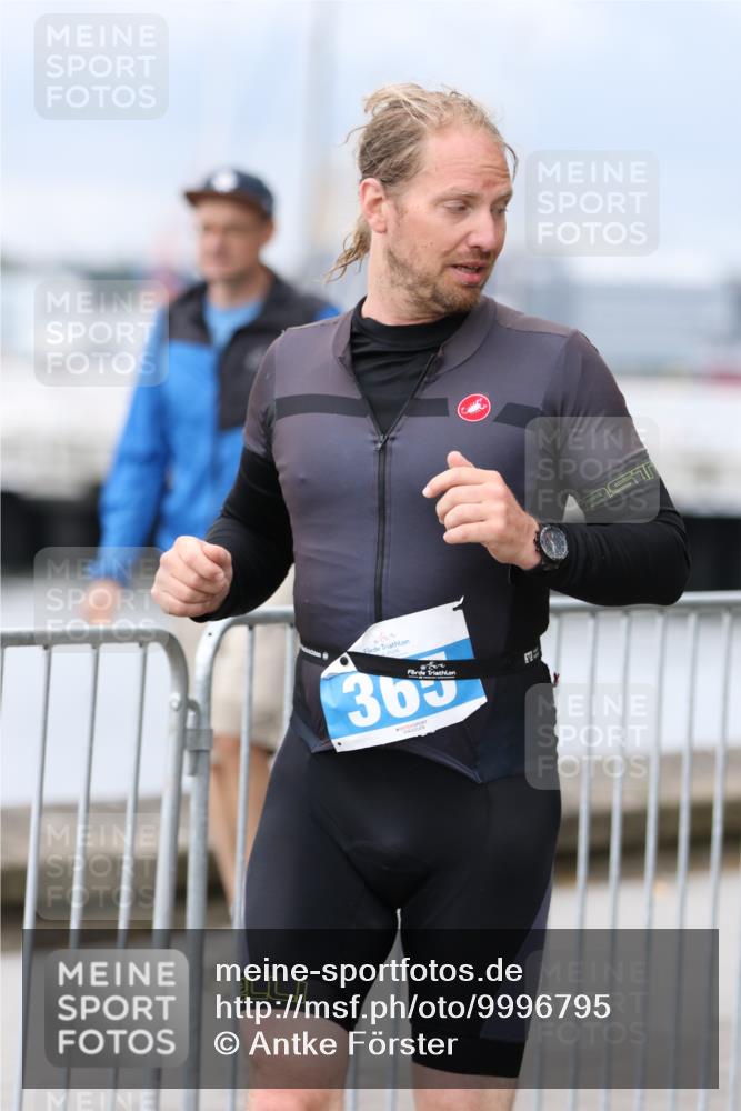 16.08.2026 - KN Förde Triathlon 2026 Antke Förster http://msf.ph/oto/9996795 16.08.2026 11:58:40 Laufen  meine-sportfotos.de