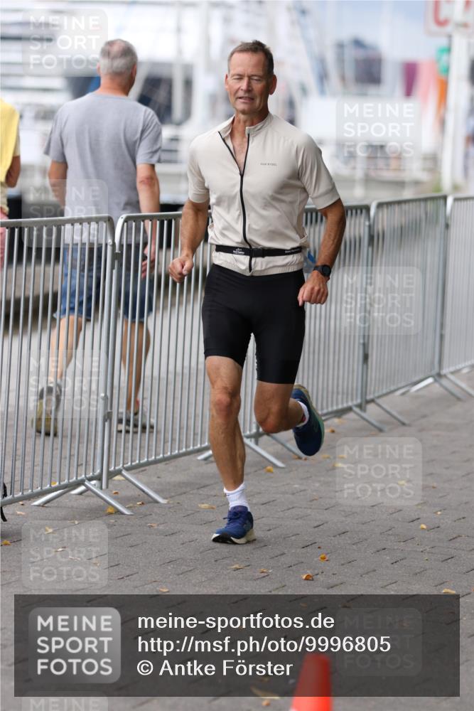 16.08.2026 - KN Förde Triathlon 2026 Antke Förster http://msf.ph/oto/9996805 16.08.2026 11:58:53 Laufen  meine-sportfotos.de