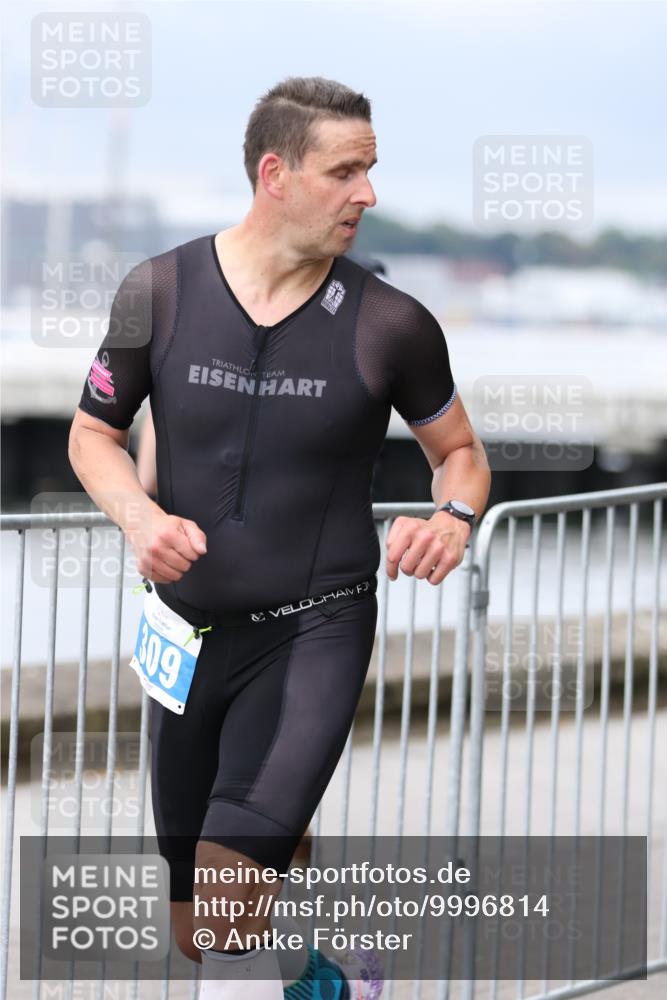 16.08.2026 - KN Förde Triathlon 2026 Antke Förster http://msf.ph/oto/9996814 16.08.2026 11:58:59 Laufen  meine-sportfotos.de