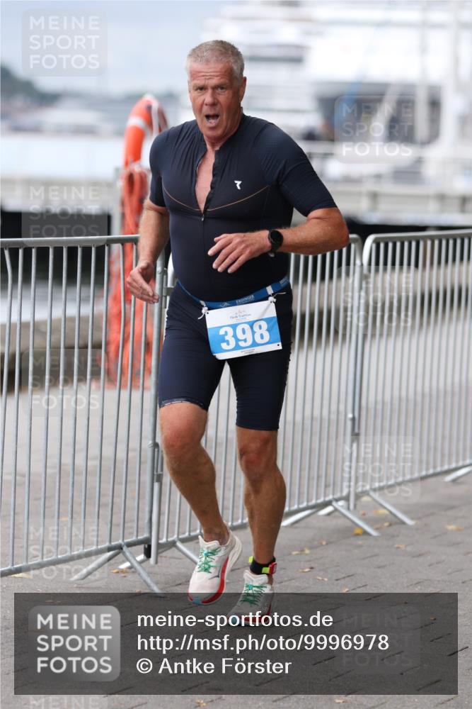 16.08.2026 - KN Förde Triathlon 2026 Antke Förster http://msf.ph/oto/9996978 16.08.2026 12:02:32 Laufen  meine-sportfotos.de
