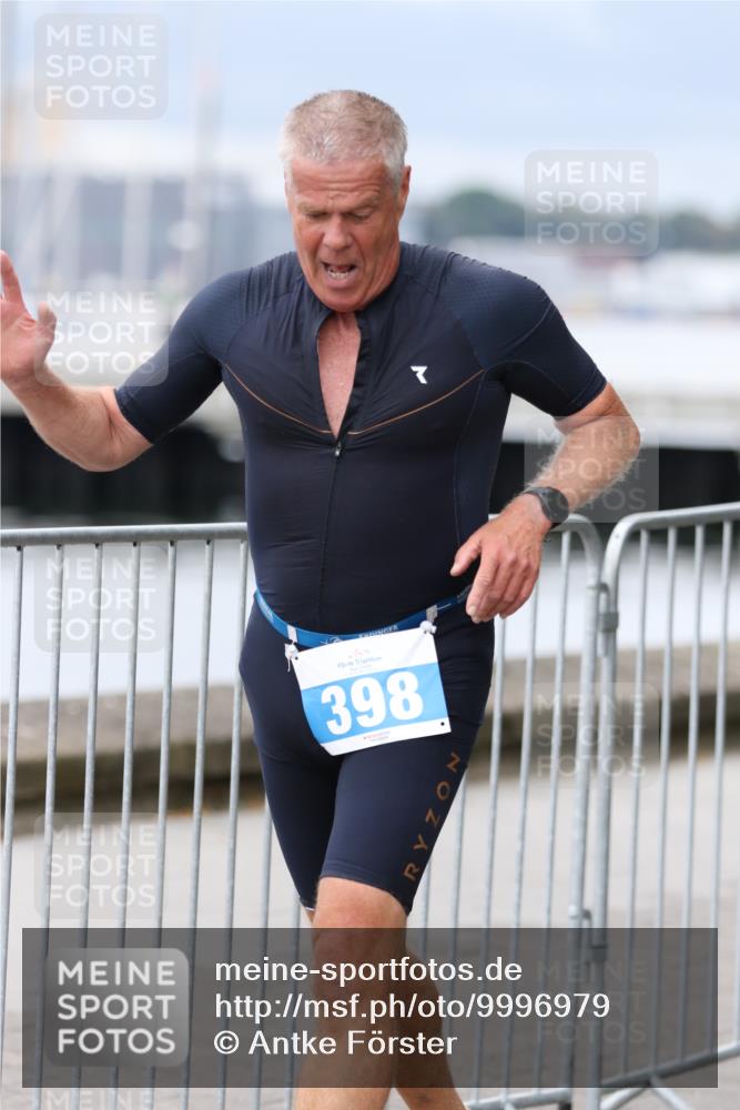 16.08.2026 - KN Förde Triathlon 2026 Antke Förster http://msf.ph/oto/9996979 16.08.2026 12:02:33 Laufen  meine-sportfotos.de