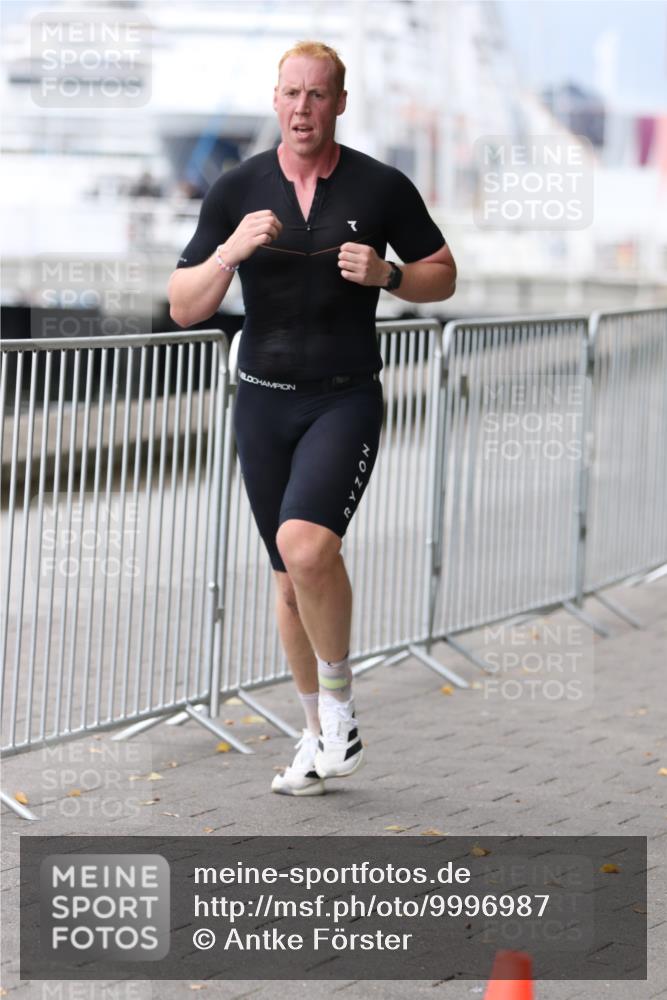 16.08.2026 - KN Förde Triathlon 2026 Antke Förster http://msf.ph/oto/9996987 16.08.2026 12:02:48 Laufen  meine-sportfotos.de