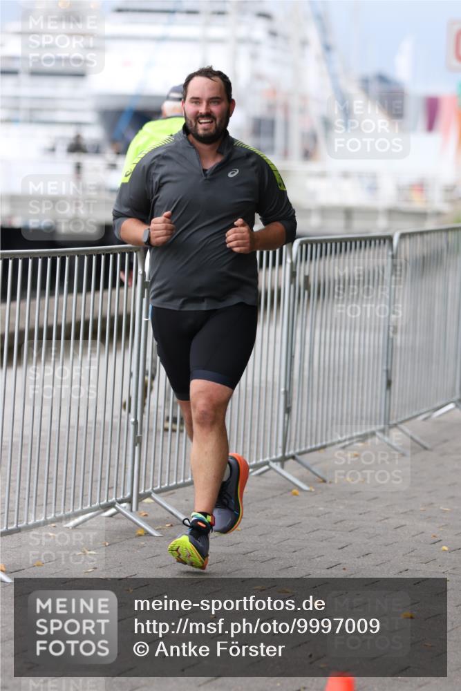 16.08.2026 - KN Förde Triathlon 2026 Antke Förster http://msf.ph/oto/9997009 16.08.2026 12:03:14 Laufen  meine-sportfotos.de