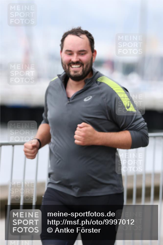 16.08.2026 - KN Förde Triathlon 2026 Antke Förster http://msf.ph/oto/9997012 16.08.2026 12:03:16 Laufen  meine-sportfotos.de