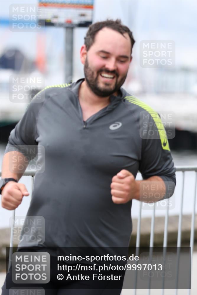 16.08.2026 - KN Förde Triathlon 2026 Antke Förster http://msf.ph/oto/9997013 16.08.2026 12:03:17 Laufen  meine-sportfotos.de