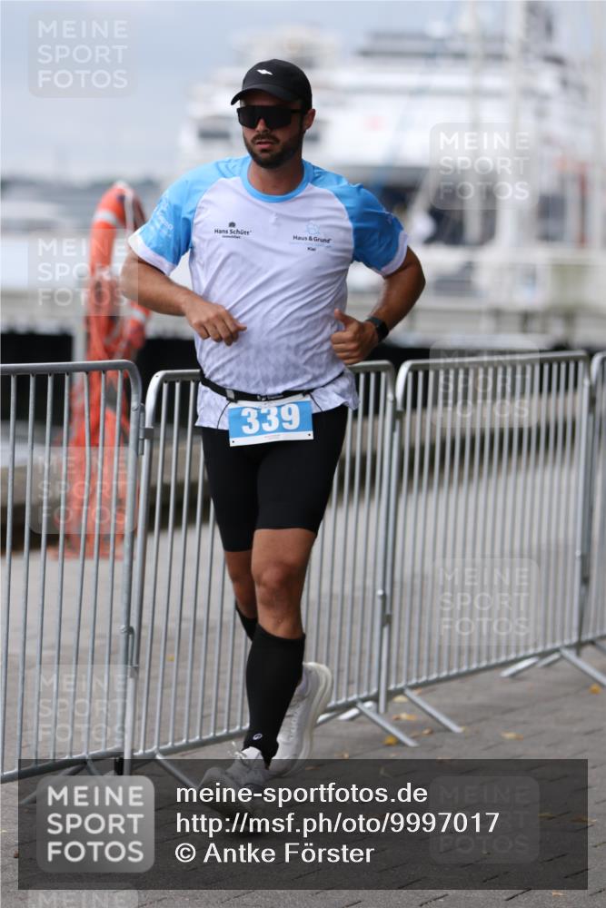 16.08.2026 - KN Förde Triathlon 2026 Antke Förster http://msf.ph/oto/9997017 16.08.2026 12:03:36 Laufen  meine-sportfotos.de