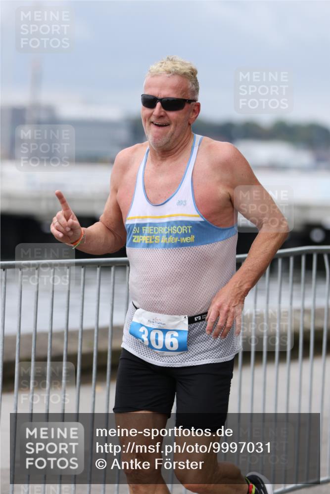 16.08.2026 - KN Förde Triathlon 2026 Antke Förster http://msf.ph/oto/9997031 16.08.2026 12:03:51 Laufen  meine-sportfotos.de