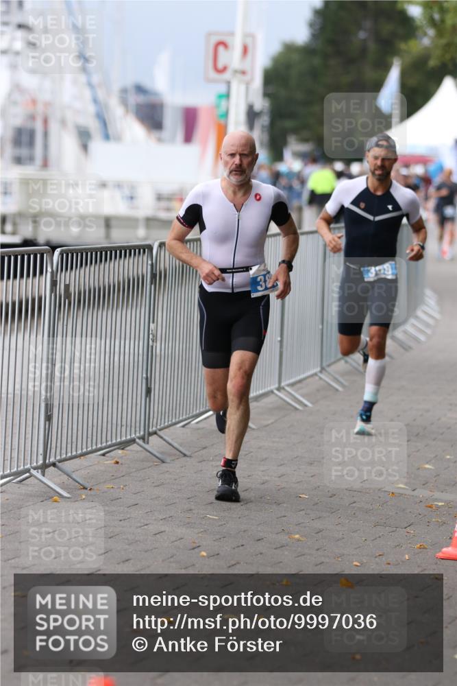 16.08.2026 - KN Förde Triathlon 2026 Antke Förster http://msf.ph/oto/9997036 16.08.2026 12:04:06 Laufen  meine-sportfotos.de