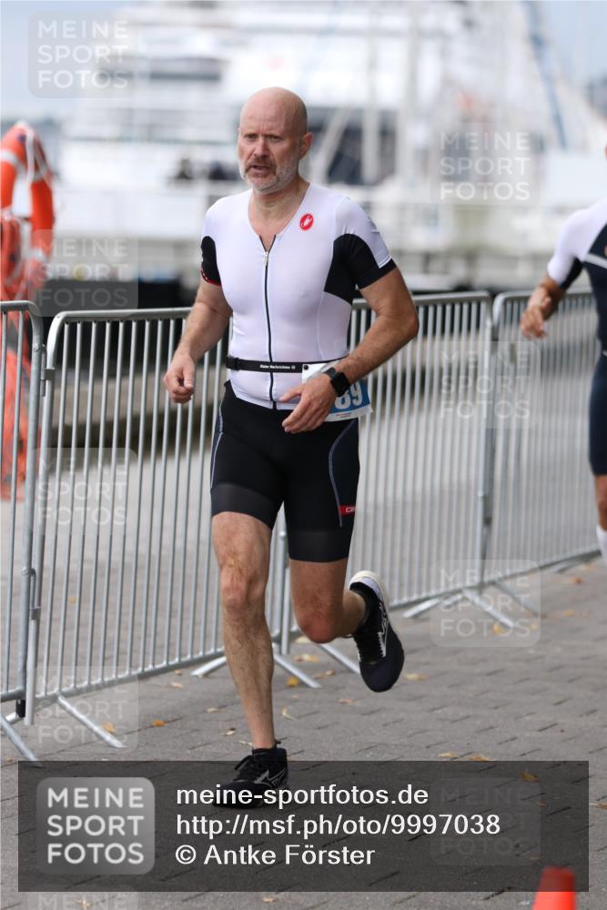 16.08.2026 - KN Förde Triathlon 2026 Antke Förster http://msf.ph/oto/9997038 16.08.2026 12:04:08 Laufen  meine-sportfotos.de