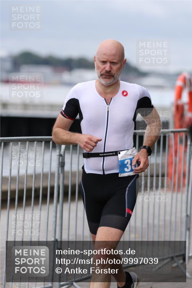 16.08.2026 - KN Förde Triathlon 2026 Antke Förster http://msf.ph/oto/9997039 16.08.2026 12:04:09 Laufen  meine-sportfotos.de