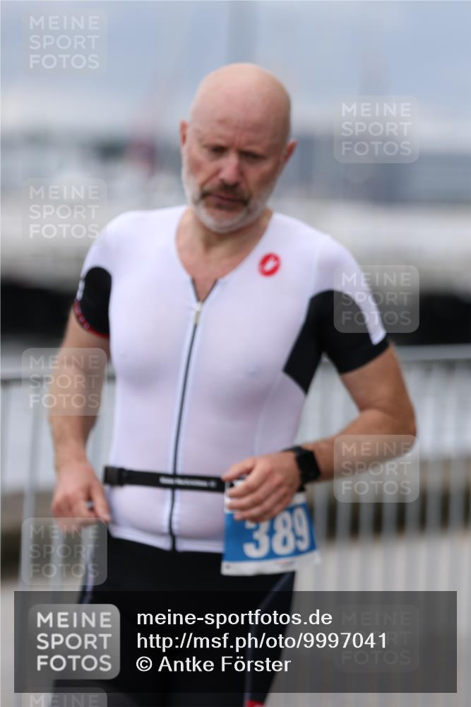 16.08.2026 - KN Förde Triathlon 2026 Antke Förster http://msf.ph/oto/9997041 16.08.2026 12:04:10 Laufen  meine-sportfotos.de