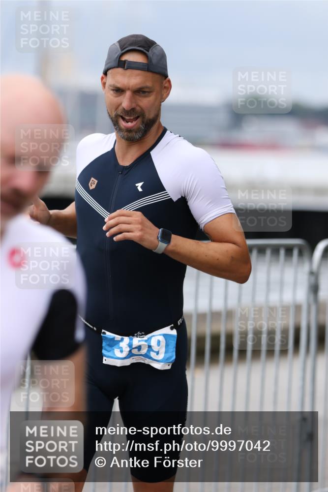 16.08.2026 - KN Förde Triathlon 2026 Antke Förster http://msf.ph/oto/9997042 16.08.2026 12:04:10 Laufen  meine-sportfotos.de