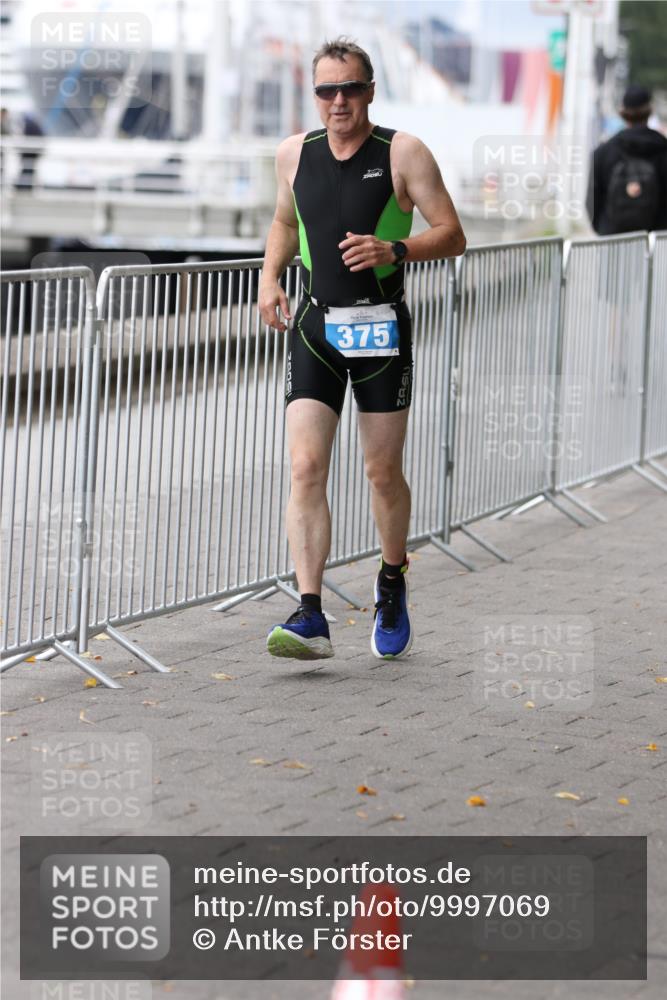 16.08.2026 - KN Förde Triathlon 2026 Antke Förster http://msf.ph/oto/9997069 16.08.2026 12:04:49 Laufen  meine-sportfotos.de