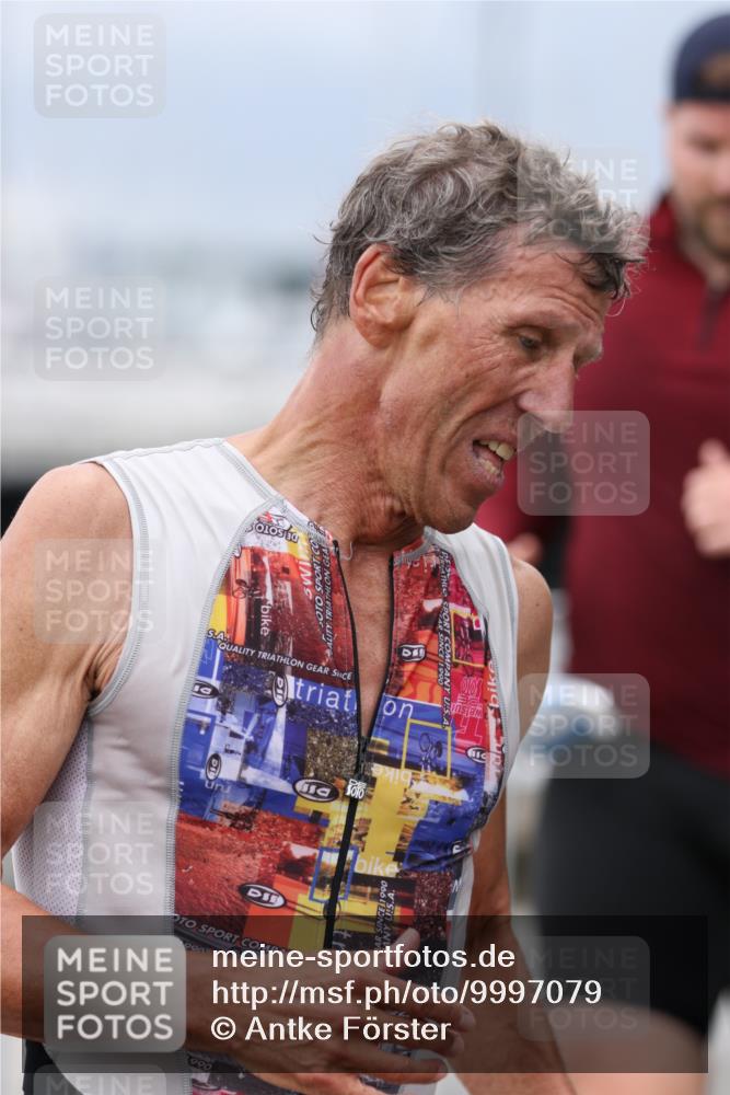 16.08.2026 - KN Förde Triathlon 2026 Antke Förster http://msf.ph/oto/9997079 16.08.2026 12:05:02 Laufen  meine-sportfotos.de