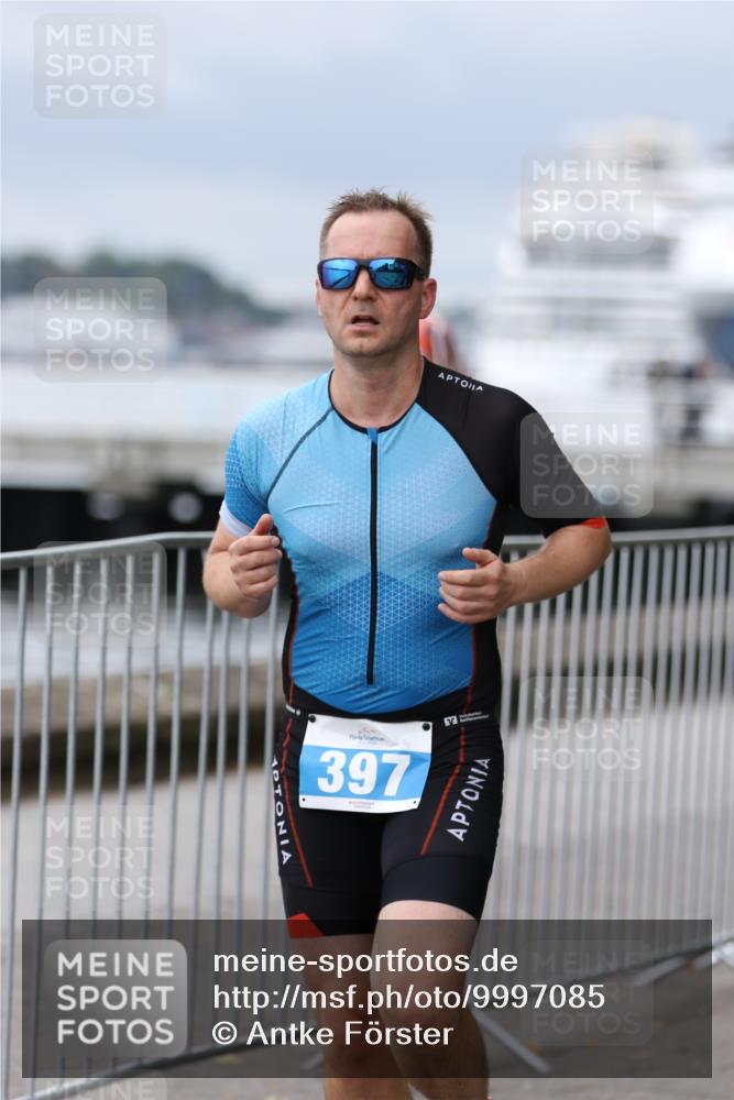 16.08.2026 - KN Förde Triathlon 2026 Antke Förster http://msf.ph/oto/9997085 16.08.2026 12:05:11 Laufen  meine-sportfotos.de