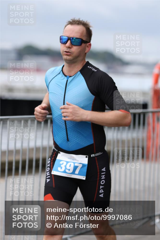 16.08.2026 - KN Förde Triathlon 2026 Antke Förster http://msf.ph/oto/9997086 16.08.2026 12:05:12 Laufen  meine-sportfotos.de