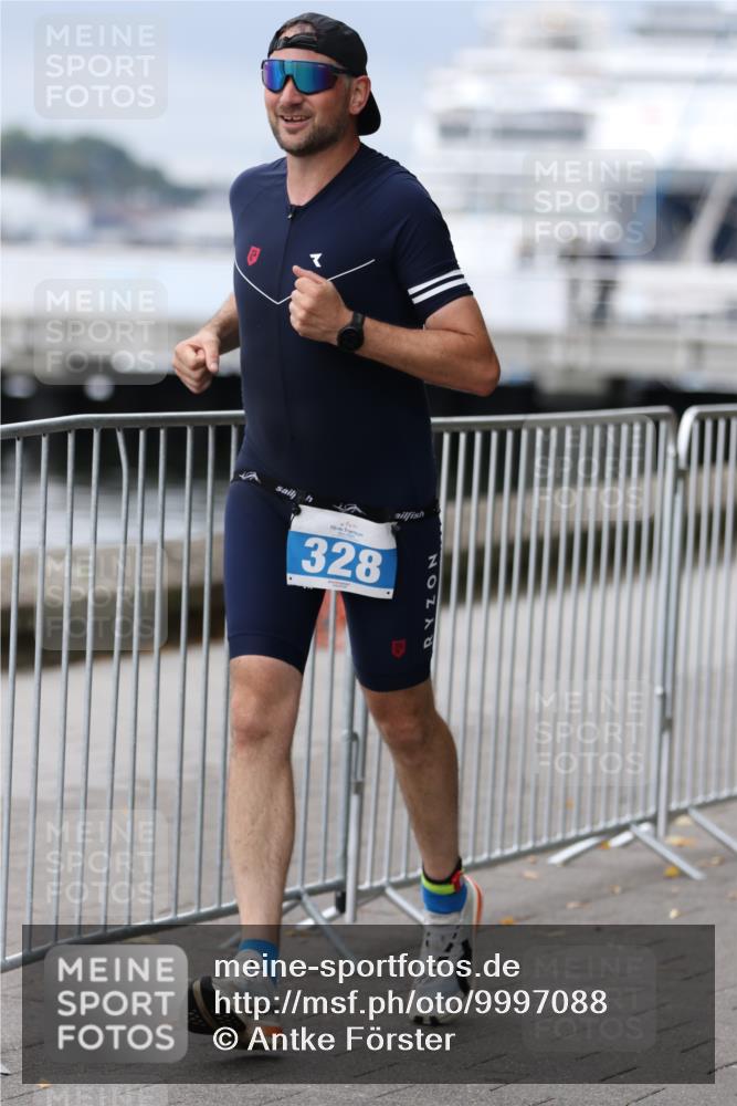 16.08.2026 - KN Förde Triathlon 2026 Antke Förster http://msf.ph/oto/9997088 16.08.2026 12:05:13 Laufen  meine-sportfotos.de