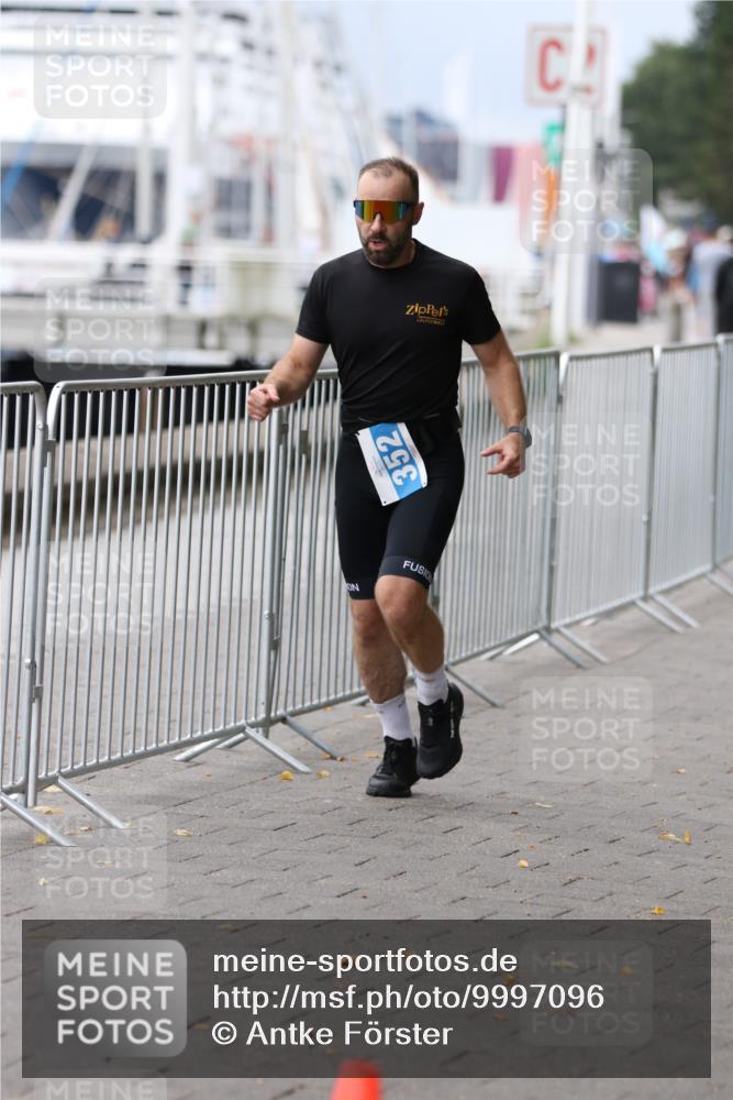 16.08.2026 - KN Förde Triathlon 2026 Antke Förster http://msf.ph/oto/9997096 16.08.2026 12:05:24 Laufen  meine-sportfotos.de