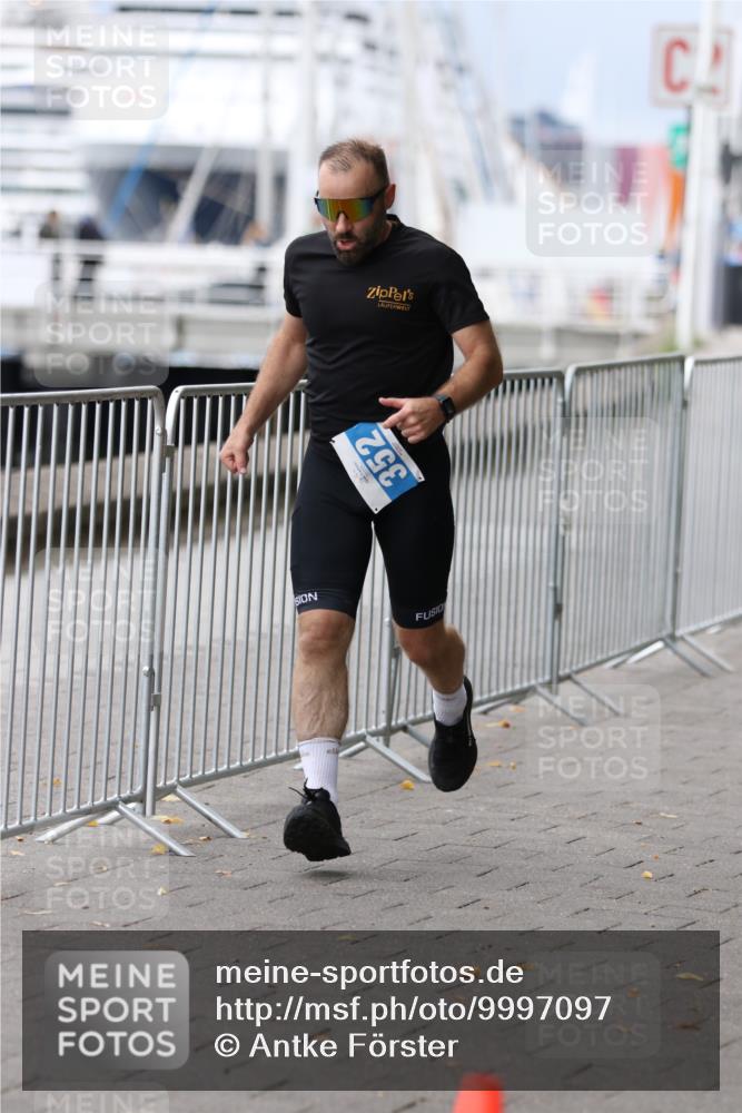 16.08.2026 - KN Förde Triathlon 2026 Antke Förster http://msf.ph/oto/9997097 16.08.2026 12:05:24 Laufen  meine-sportfotos.de
