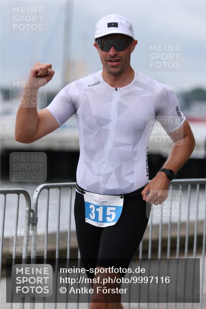16.08.2026 - KN Förde Triathlon 2026 Antke Förster http://msf.ph/oto/9997116 16.08.2026 12:05:47 Laufen  meine-sportfotos.de