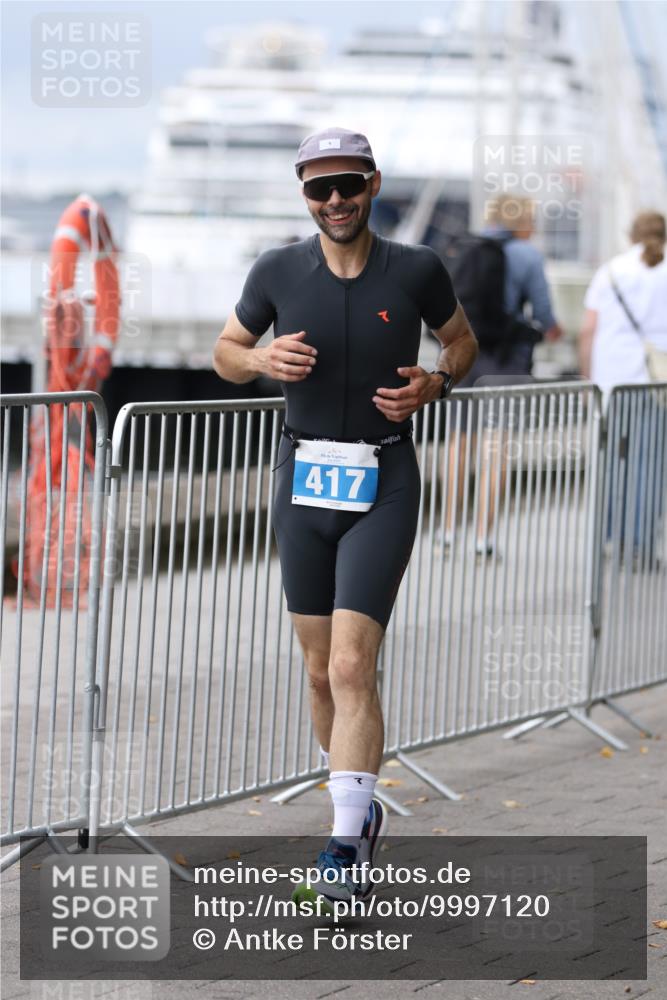 16.08.2026 - KN Förde Triathlon 2026 Antke Förster http://msf.ph/oto/9997120 16.08.2026 12:05:59 Laufen  meine-sportfotos.de