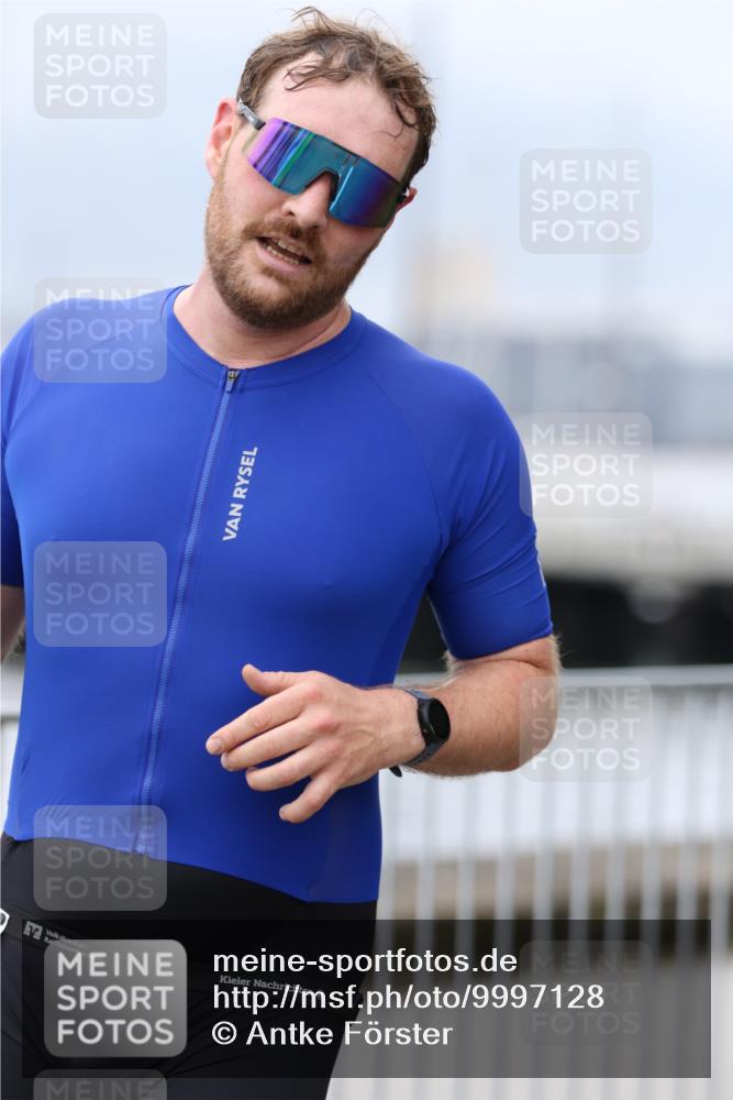 16.08.2026 - KN Förde Triathlon 2026 Antke Förster http://msf.ph/oto/9997128 16.08.2026 12:06:05 Laufen  meine-sportfotos.de