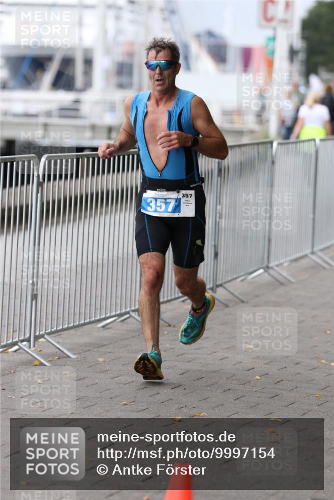 16.08.2026 - KN Förde Triathlon 2026 Antke Förster http://msf.ph/oto/9997154 16.08.2026 12:06:35 Laufen  meine-sportfotos.de