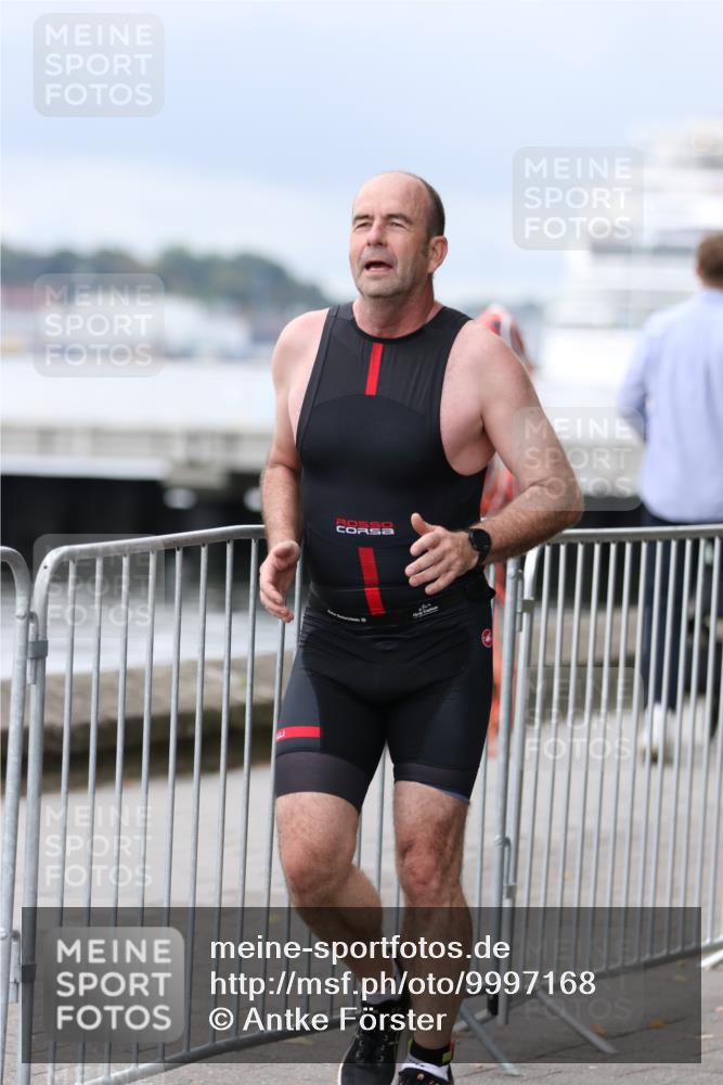 16.08.2026 - KN Förde Triathlon 2026 Antke Förster http://msf.ph/oto/9997168 16.08.2026 12:06:46 Laufen  meine-sportfotos.de
