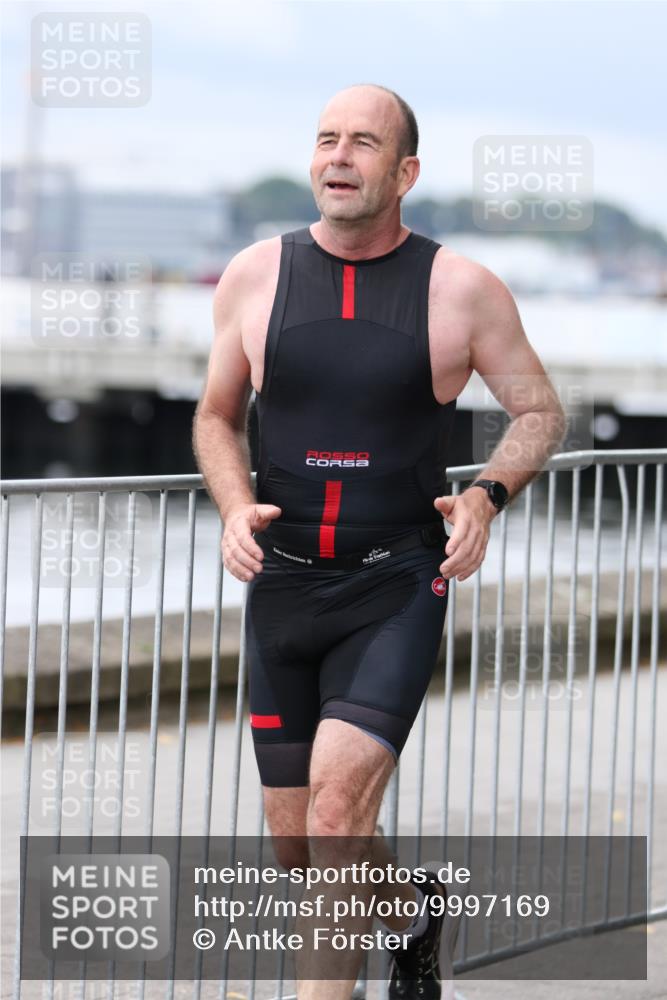 16.08.2026 - KN Förde Triathlon 2026 Antke Förster http://msf.ph/oto/9997169 16.08.2026 12:06:47 Laufen  meine-sportfotos.de