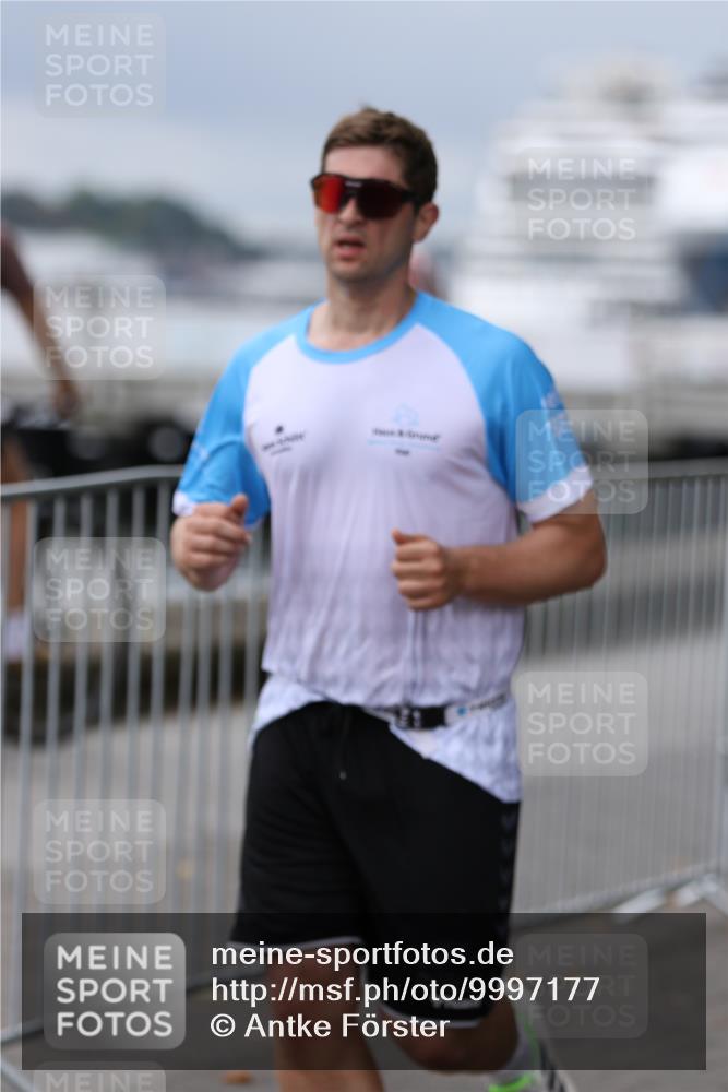 16.08.2026 - KN Förde Triathlon 2026 Antke Förster http://msf.ph/oto/9997177 16.08.2026 12:06:55 Laufen  meine-sportfotos.de