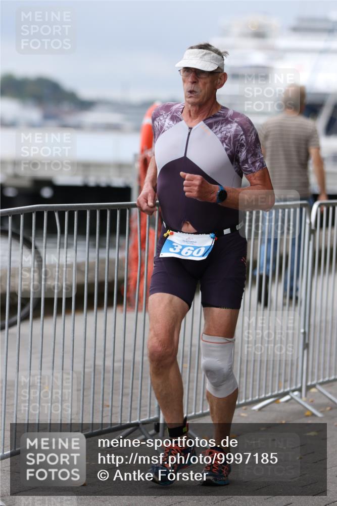 16.08.2026 - KN Förde Triathlon 2026 Antke Förster http://msf.ph/oto/9997185 16.08.2026 12:07:09 Laufen  meine-sportfotos.de
