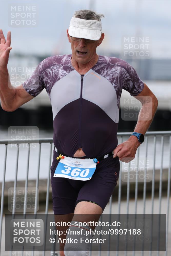 16.08.2026 - KN Förde Triathlon 2026 Antke Förster http://msf.ph/oto/9997188 16.08.2026 12:07:11 Laufen  meine-sportfotos.de