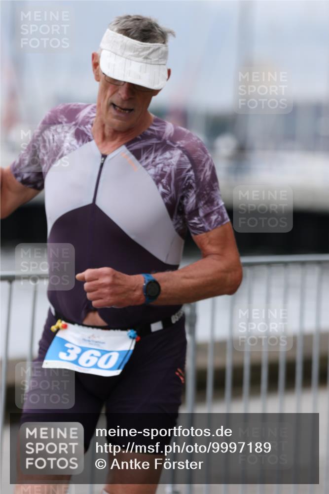 16.08.2026 - KN Förde Triathlon 2026 Antke Förster http://msf.ph/oto/9997189 16.08.2026 12:07:11 Laufen  meine-sportfotos.de