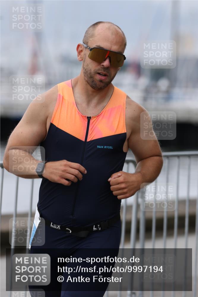16.08.2026 - KN Förde Triathlon 2026 Antke Förster http://msf.ph/oto/9997194 16.08.2026 12:07:16 Laufen  meine-sportfotos.de