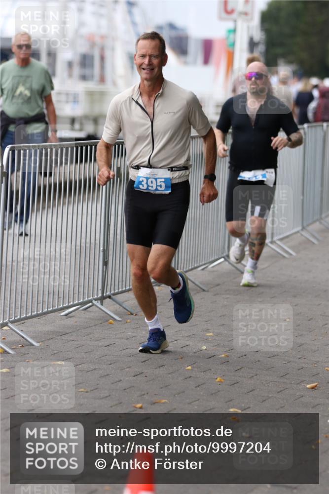 16.08.2026 - KN Förde Triathlon 2026 Antke Förster http://msf.ph/oto/9997204 16.08.2026 12:07:27 Laufen  meine-sportfotos.de