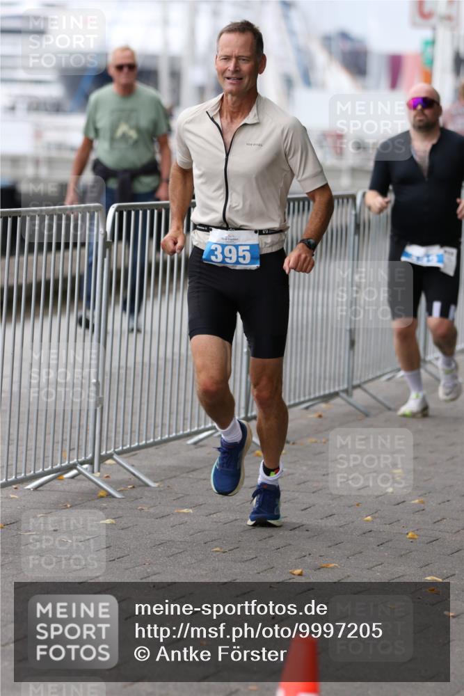 16.08.2026 - KN Förde Triathlon 2026 Antke Förster http://msf.ph/oto/9997205 16.08.2026 12:07:28 Laufen  meine-sportfotos.de