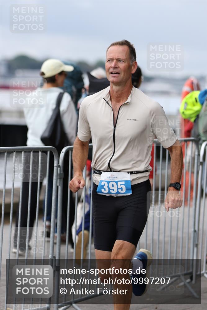 16.08.2026 - KN Förde Triathlon 2026 Antke Förster http://msf.ph/oto/9997207 16.08.2026 12:07:29 Laufen  meine-sportfotos.de